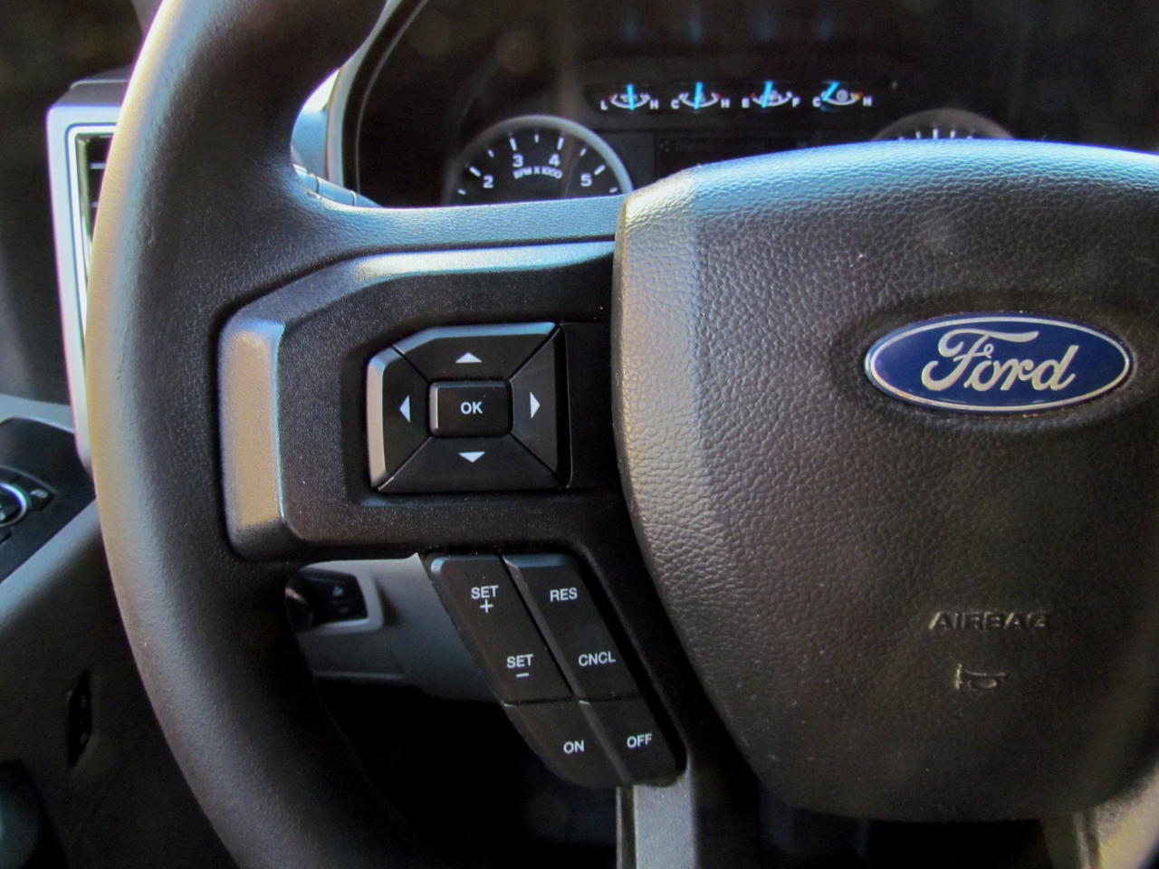 Ford F-250 SD XLT Crew Cab 4WD 2018