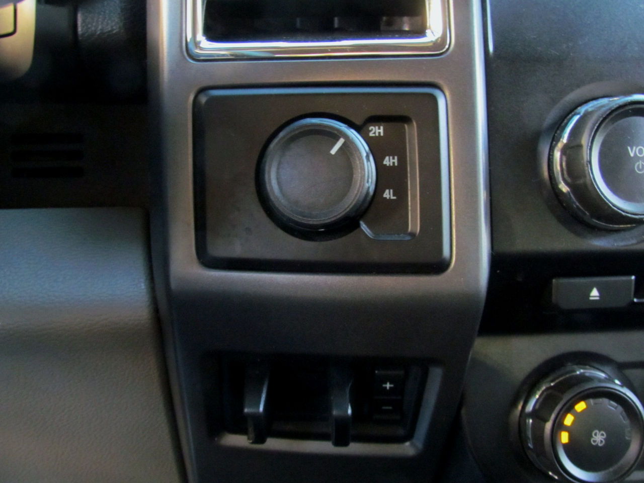 Ford F-250 SD XLT Crew Cab 4WD 2018