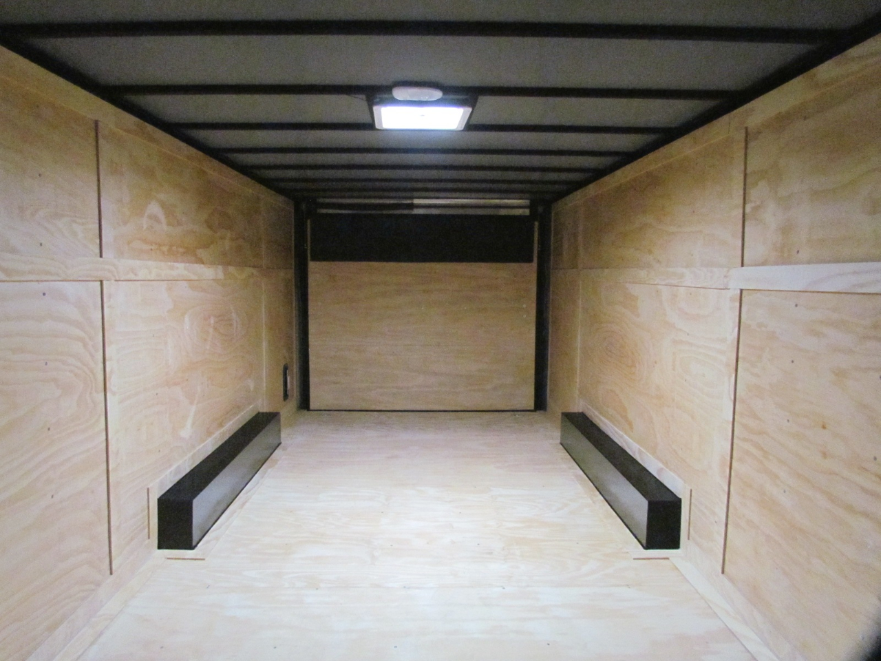 Trailer Enclosed Trailer  2026