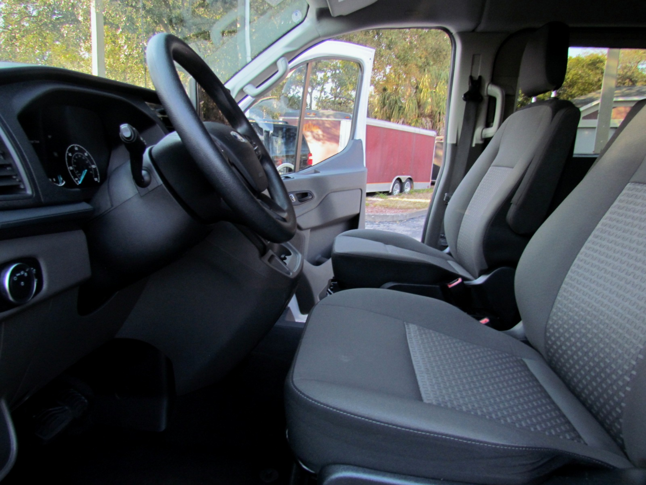 Ford Transit 350 Wagon Low Roof XLT w/Sliding Pass. 148-in. WB 2023