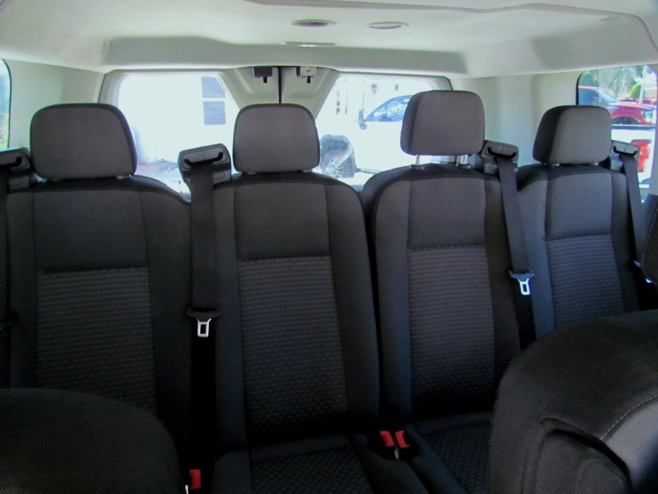 Ford Transit 350 Wagon Low Roof XLT w/Sliding Pass. 148-in. WB 2023