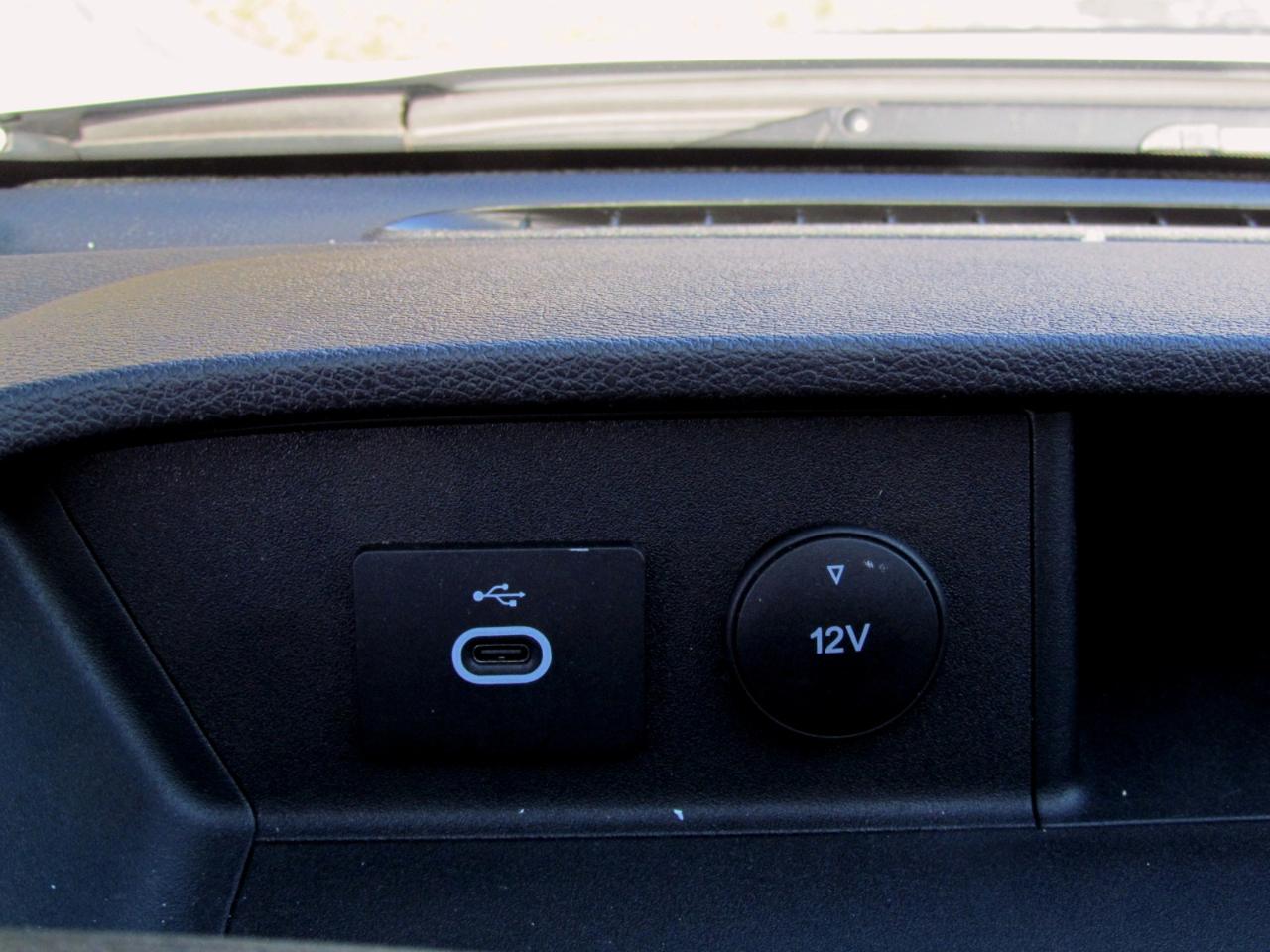 Ford Transit 350 Wagon Low Roof XLT w/Sliding Pass. 148-in. WB 2023