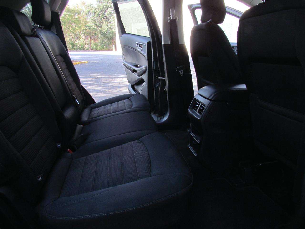 Ford Edge SEL 4D SUV FWD 2016