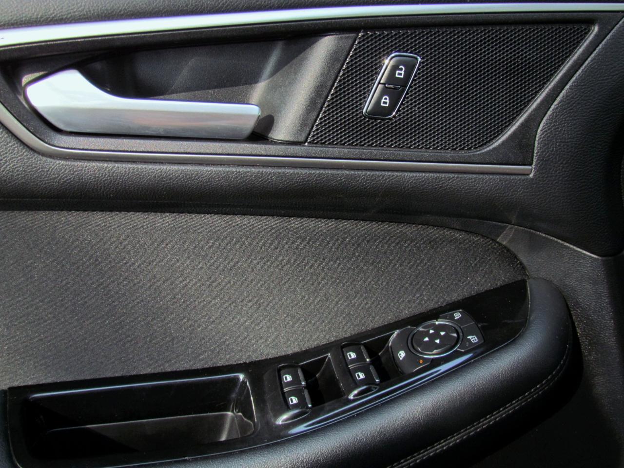 Ford Edge SEL 4D SUV FWD 2016