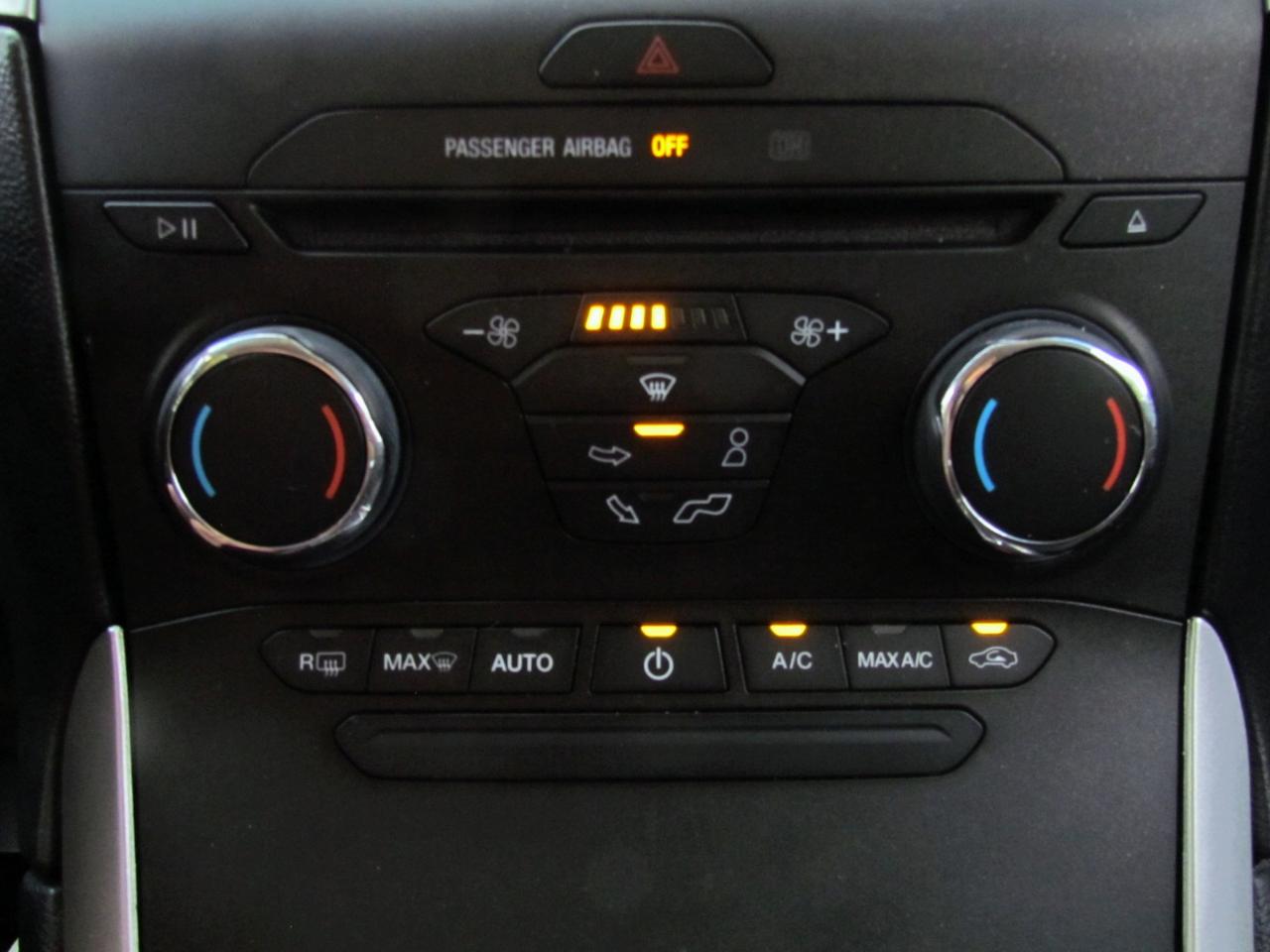 Ford Edge SEL 4D SUV FWD 2016