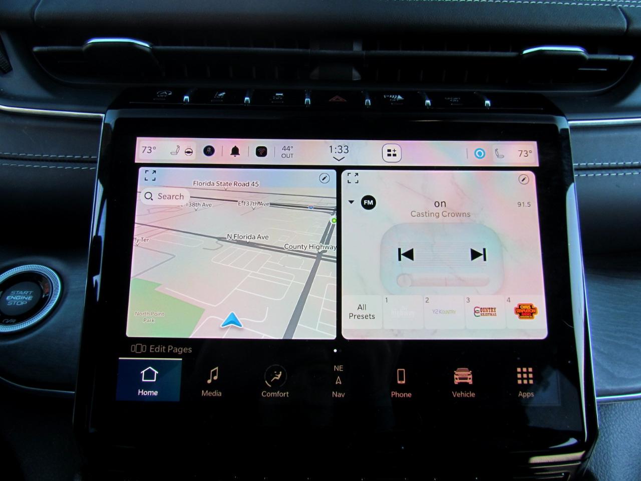 Jeep Grand Cherokee Overland 4D SUV RWD 2023