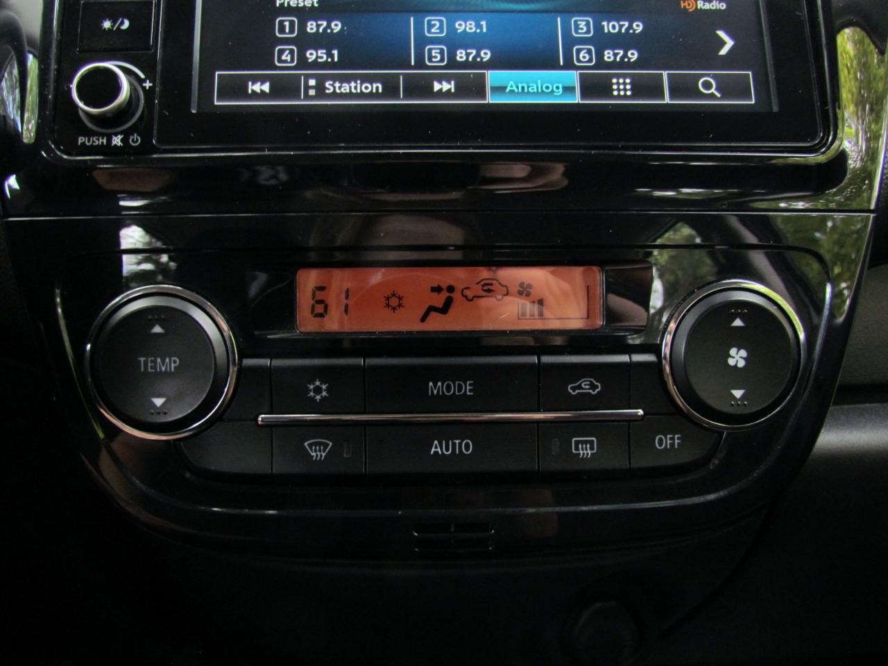 Mitsubishi Mirage SE 5D Hatchback at 2024