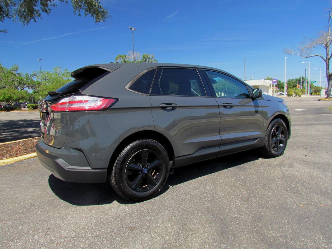 Ford Edge SE 4D SUV FWD 2021