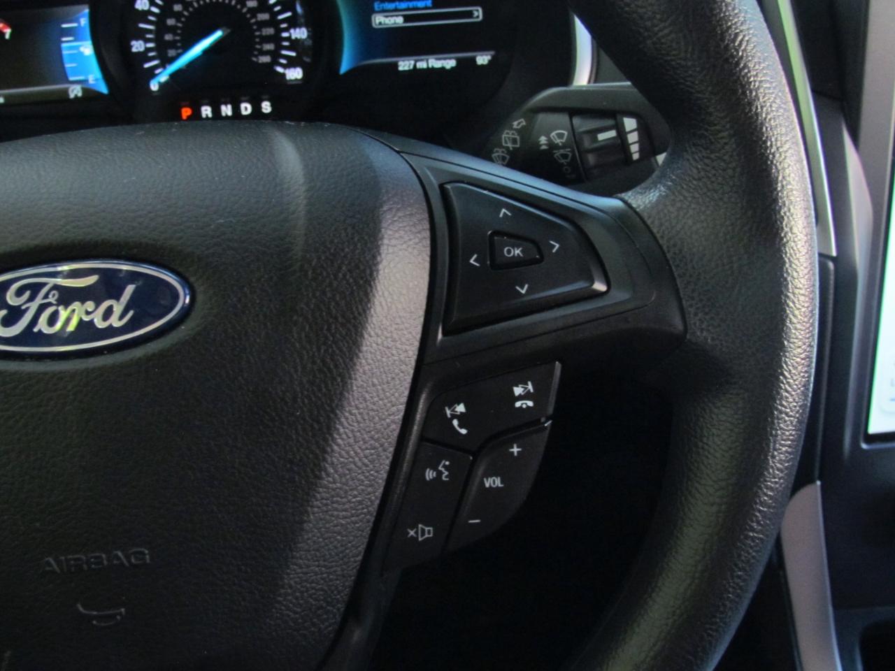 Ford Edge SE 4D SUV FWD 2021