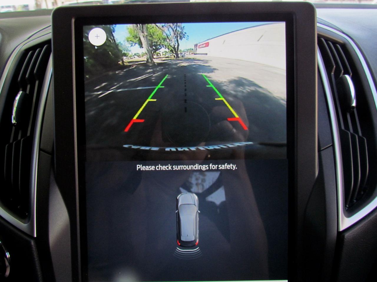 Ford Edge SE 4D SUV FWD 2021