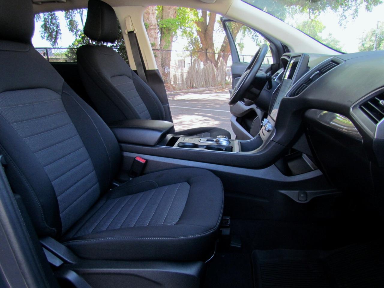 Ford Edge SE 4D SUV FWD 2021