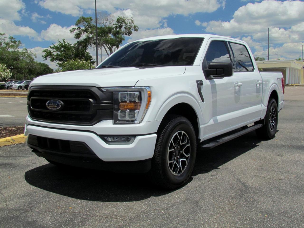 Ford F-150 XLT SuperCrew 5.5-ft. Bed 4WD 2023