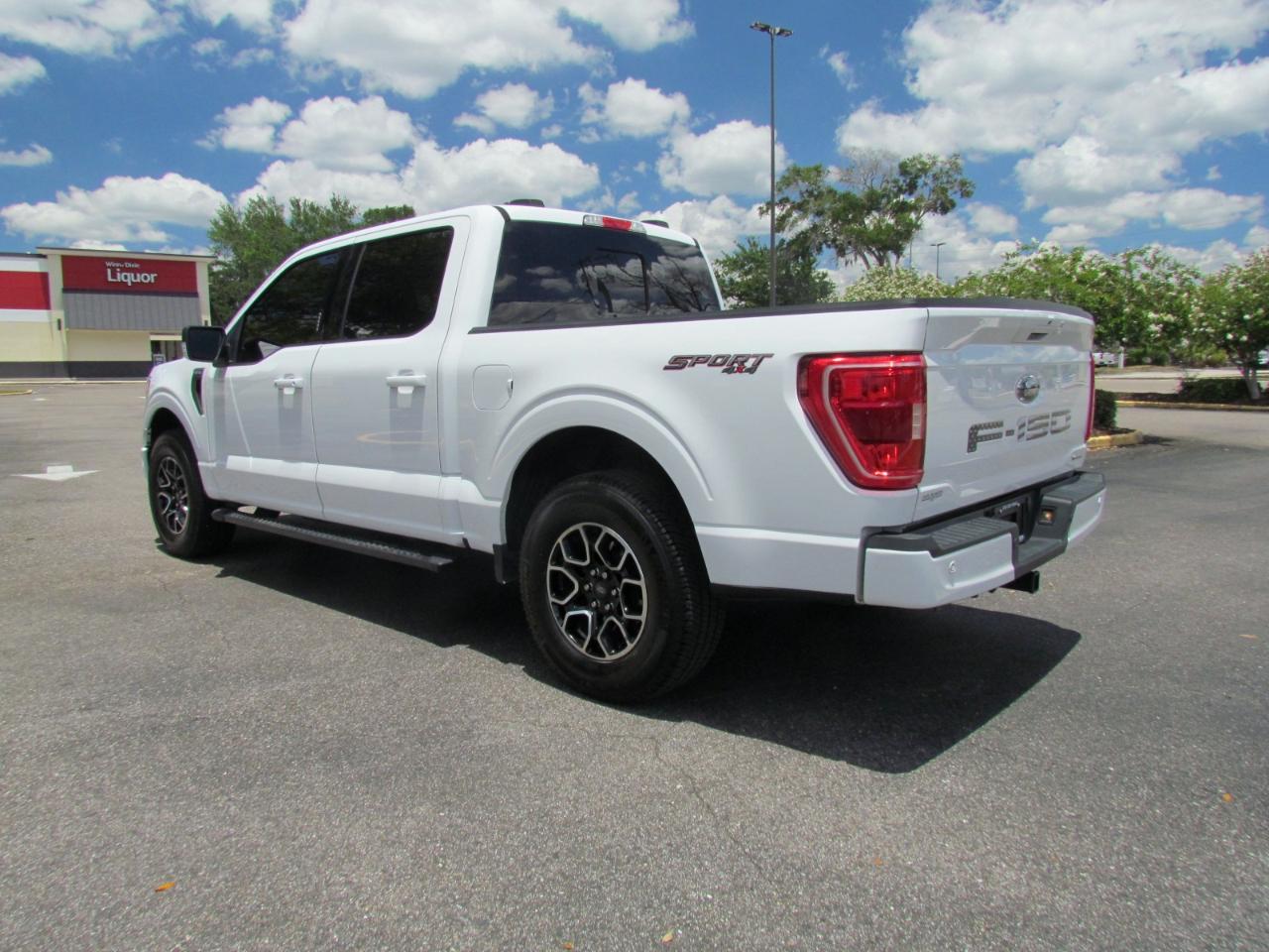 Ford F-150 XLT SuperCrew 5.5-ft. Bed 4WD 2023