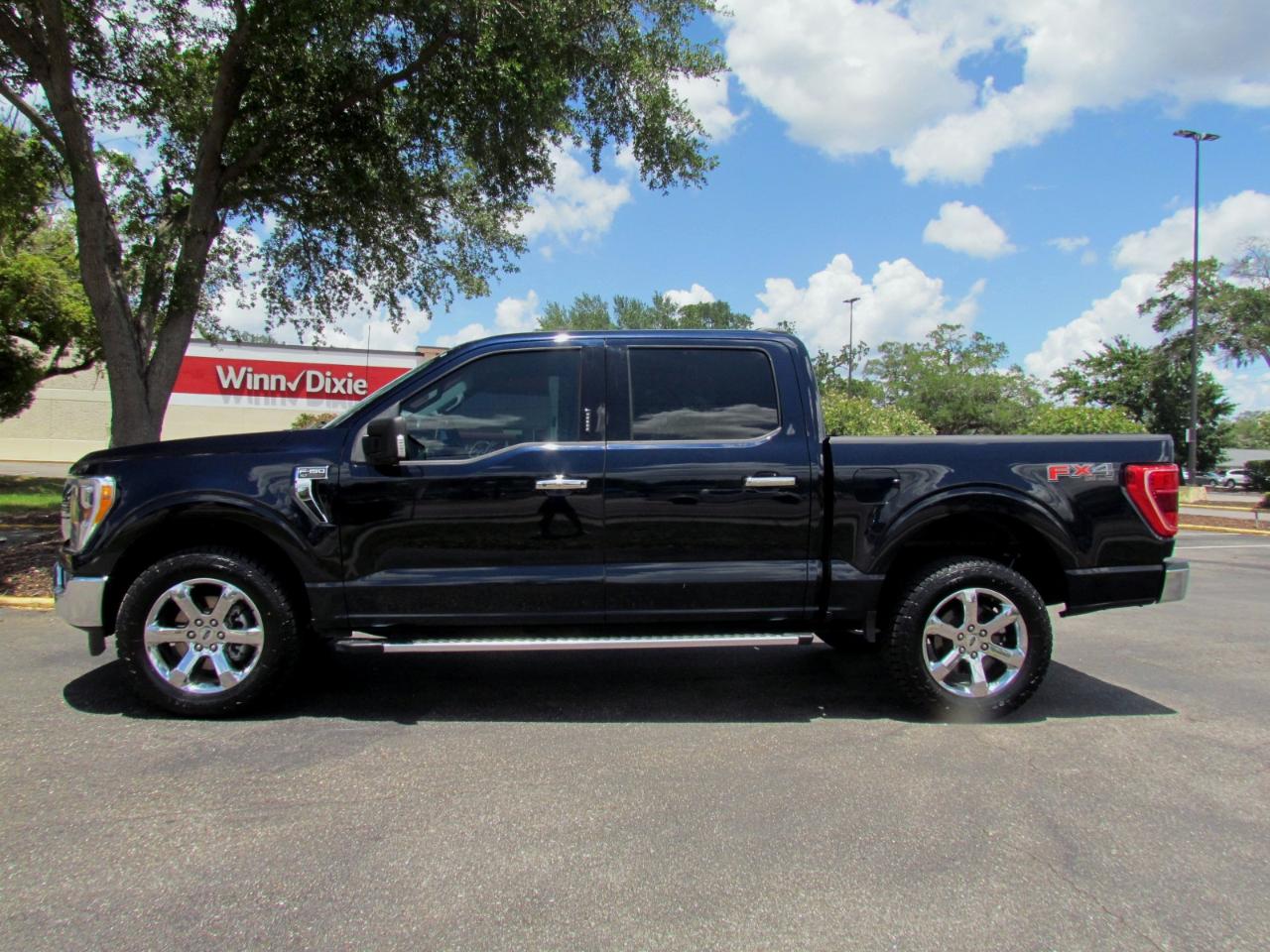 Ford F-150 XLT SuperCrew 5.5-ft. Bed 4WD 2023
