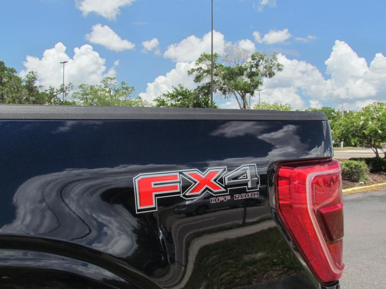 Ford F-150 XLT SuperCrew 5.5-ft. Bed 4WD 2023