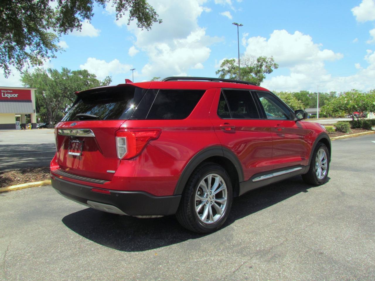 Ford Explorer XLT 4D SUV RWD 2020