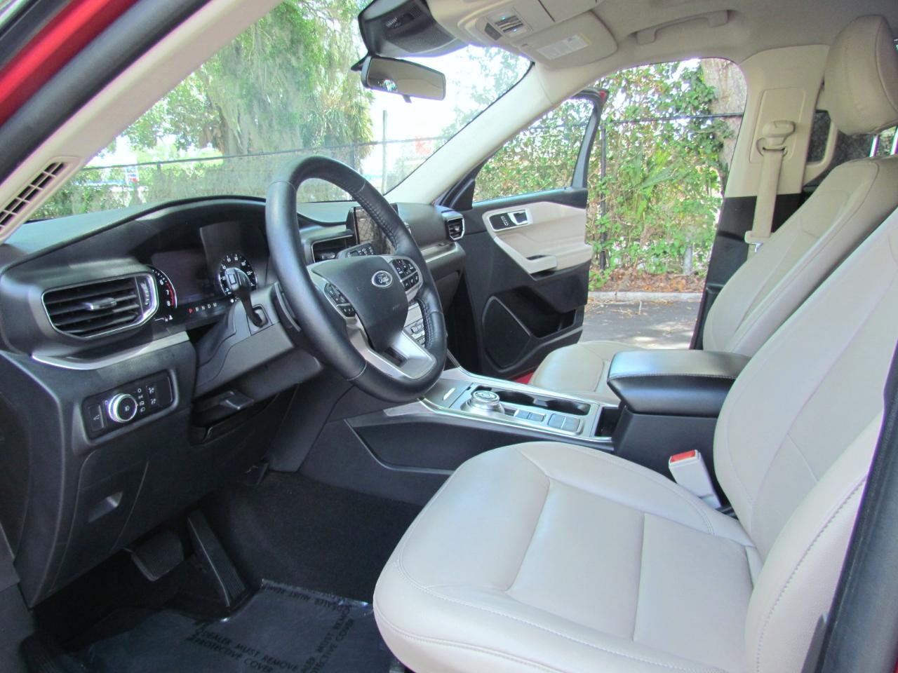Ford Explorer XLT 4D SUV RWD 2020