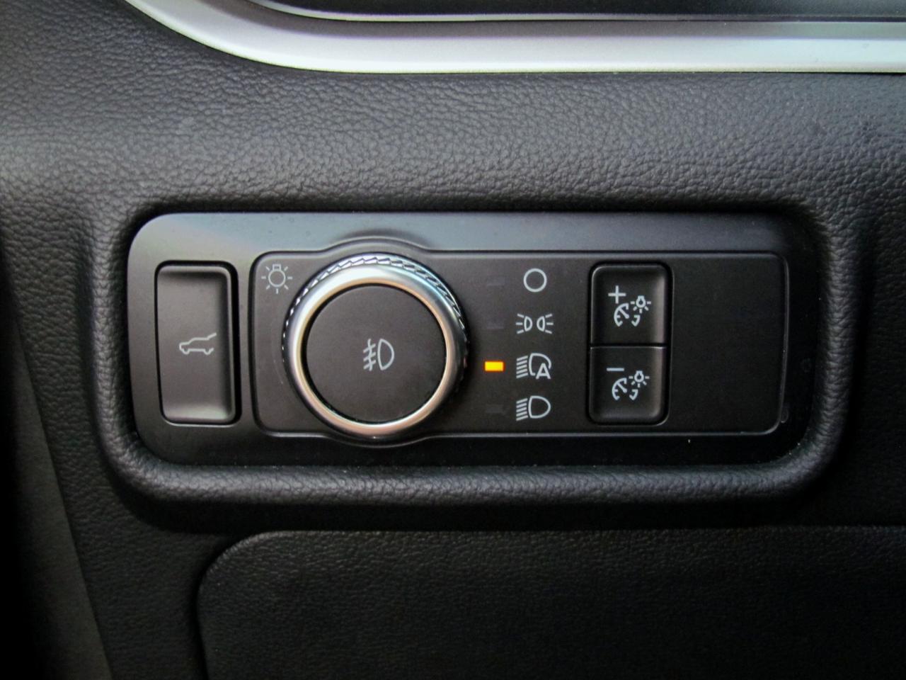 Ford Explorer XLT 4D SUV RWD 2020