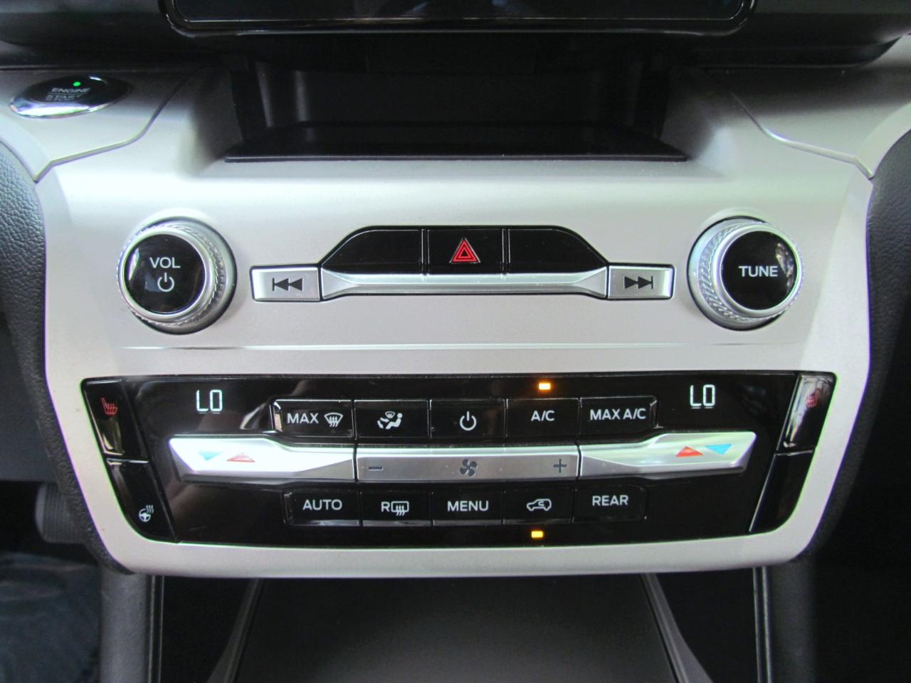 Ford Explorer XLT 4D SUV RWD 2020