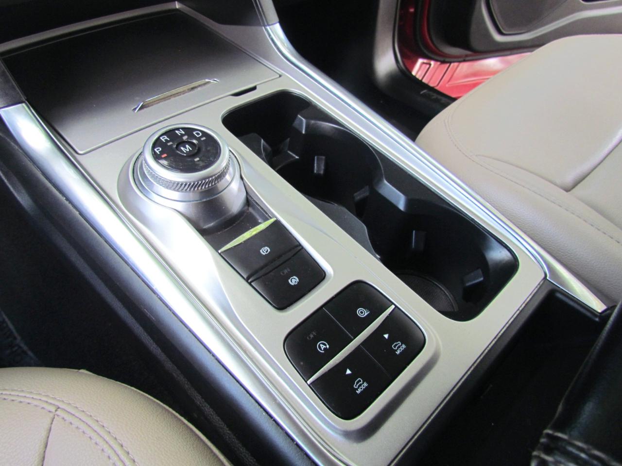 Ford Explorer XLT 4D SUV RWD 2020
