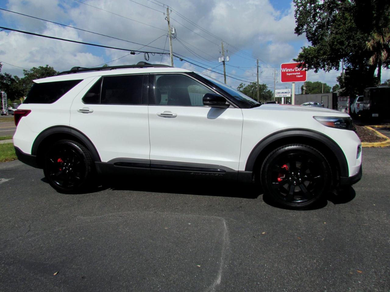 Ford Explorer ST 4D SUV 4WD 2022