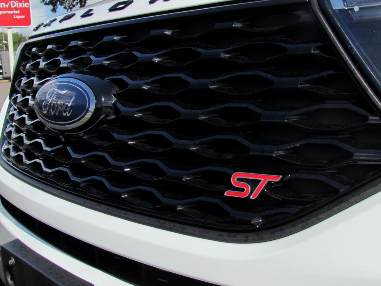 Ford Explorer ST 4D SUV 4WD 2022