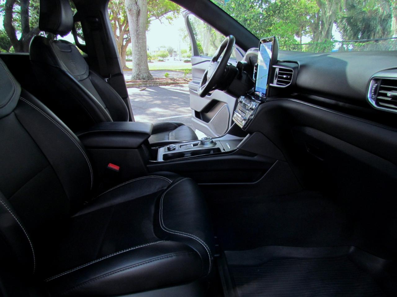 Ford Explorer ST 4D SUV 4WD 2022