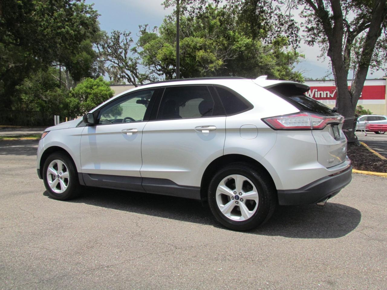 Ford Edge SE 4D SUV FWD 2018