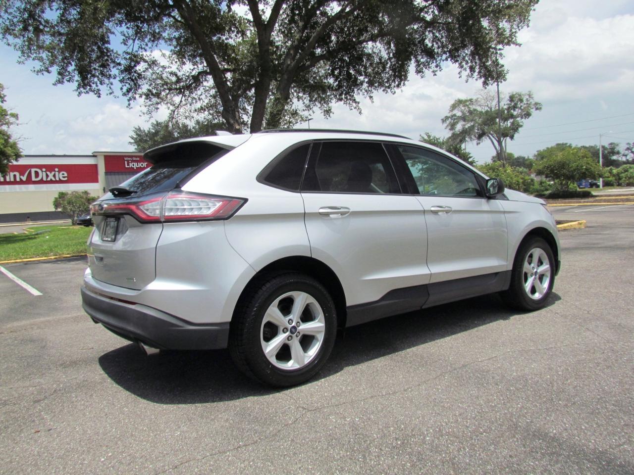 Ford Edge SE 4D SUV FWD 2018
