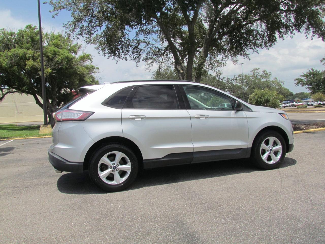 Ford Edge SE 4D SUV FWD 2018