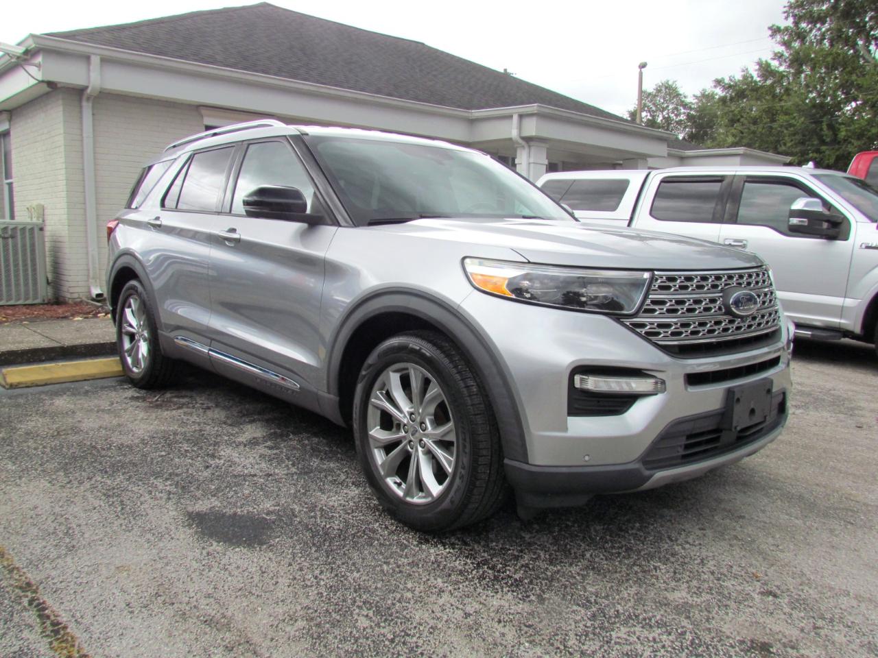Ford Explorer Limited 4D SUV RWD 2020