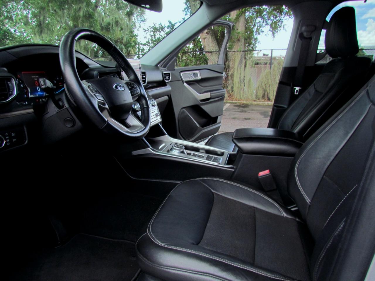 Ford Explorer Limited 4D SUV RWD 2020