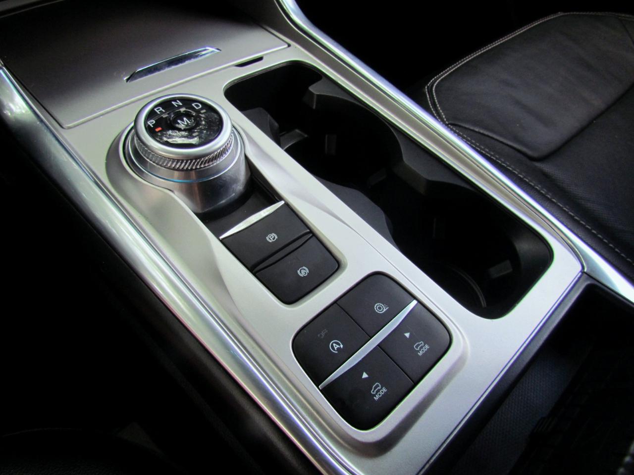 Ford Explorer Limited 4D SUV RWD 2020