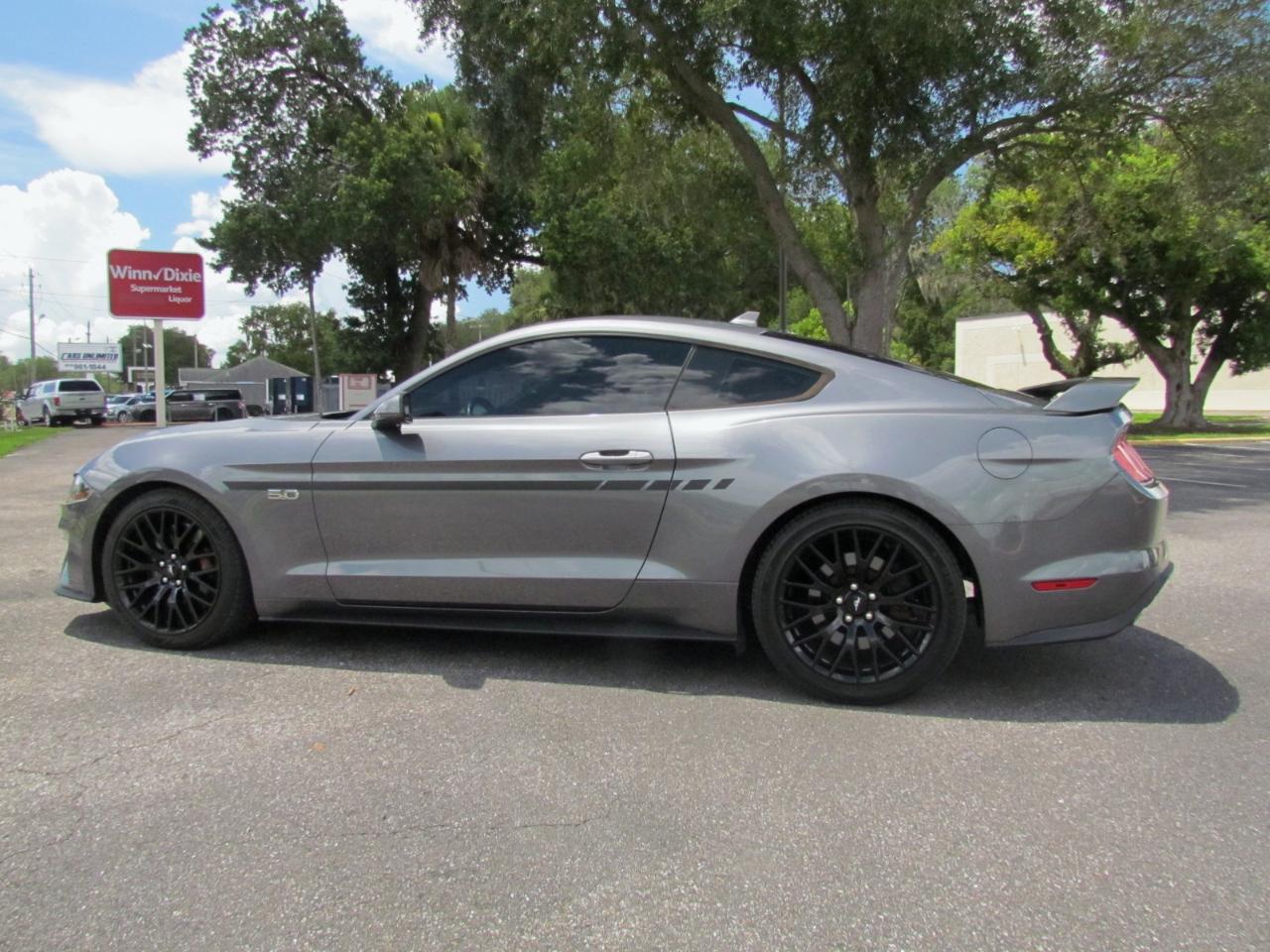 Ford Mustang  2021