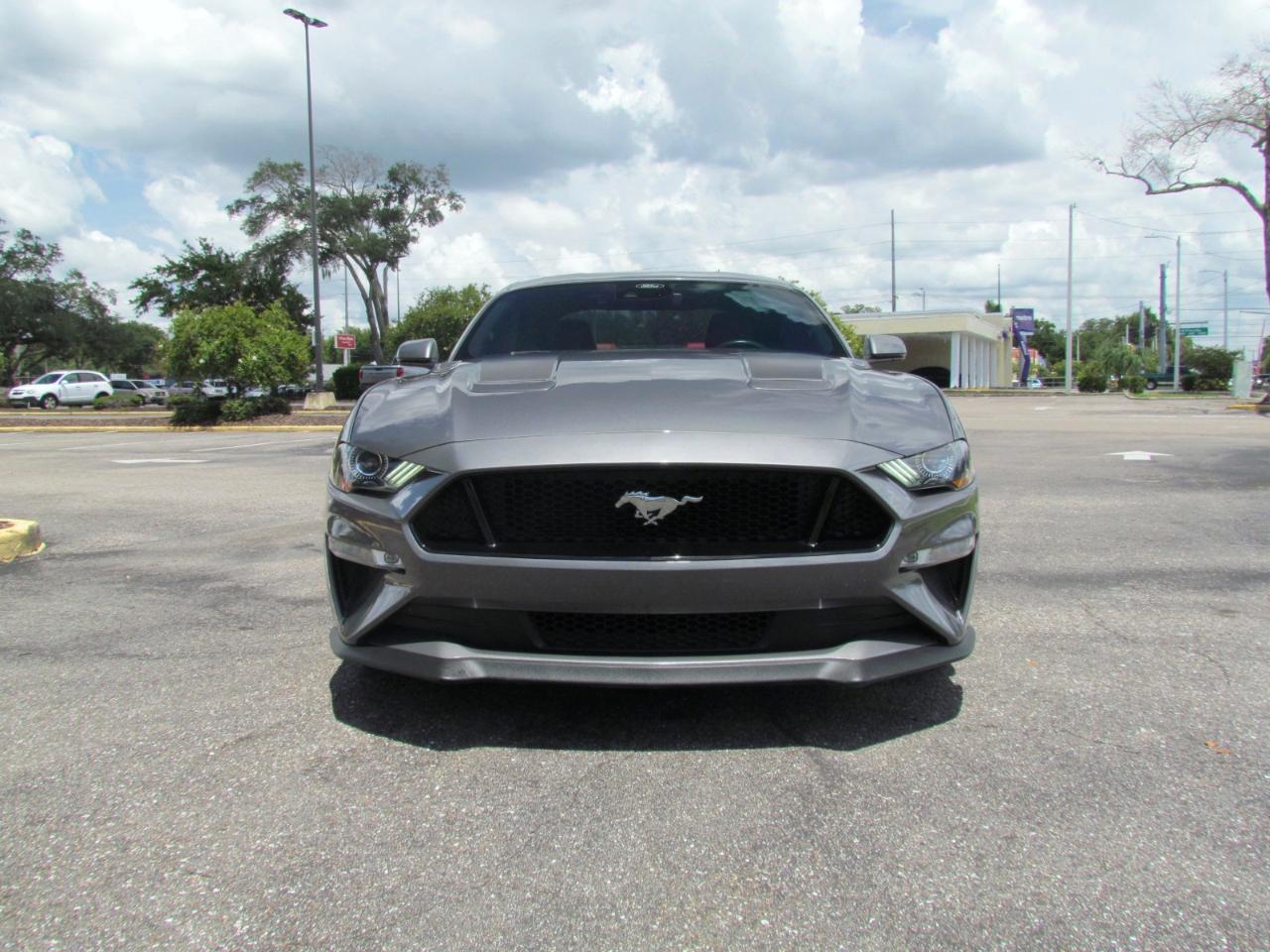 Ford Mustang  2021