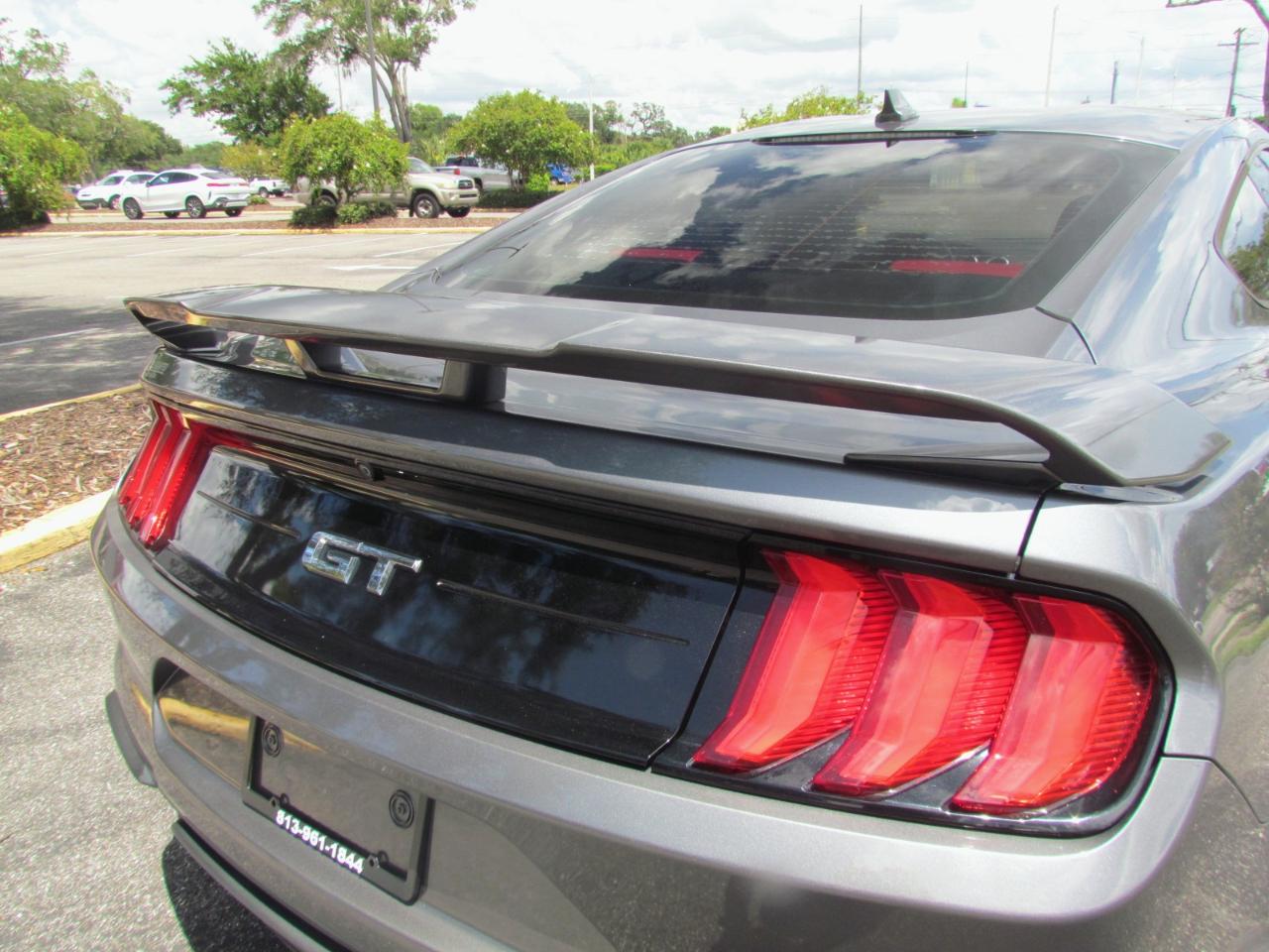 Ford Mustang  2021