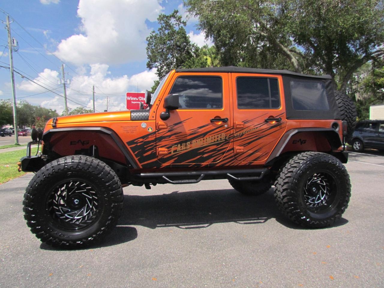Jeep Wrangler Unlimited Sport 4D SUV 4WD 2011