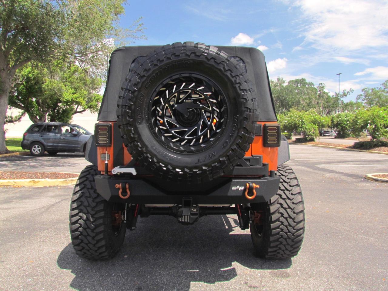 Jeep Wrangler Unlimited Sport 4D SUV 4WD 2011