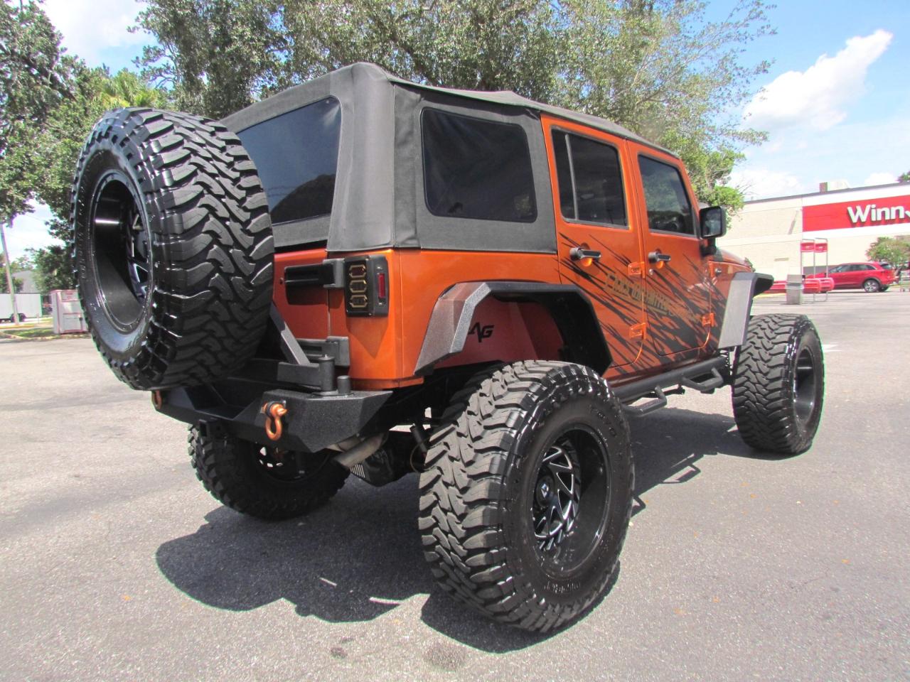 Jeep Wrangler Unlimited Sport 4D SUV 4WD 2011