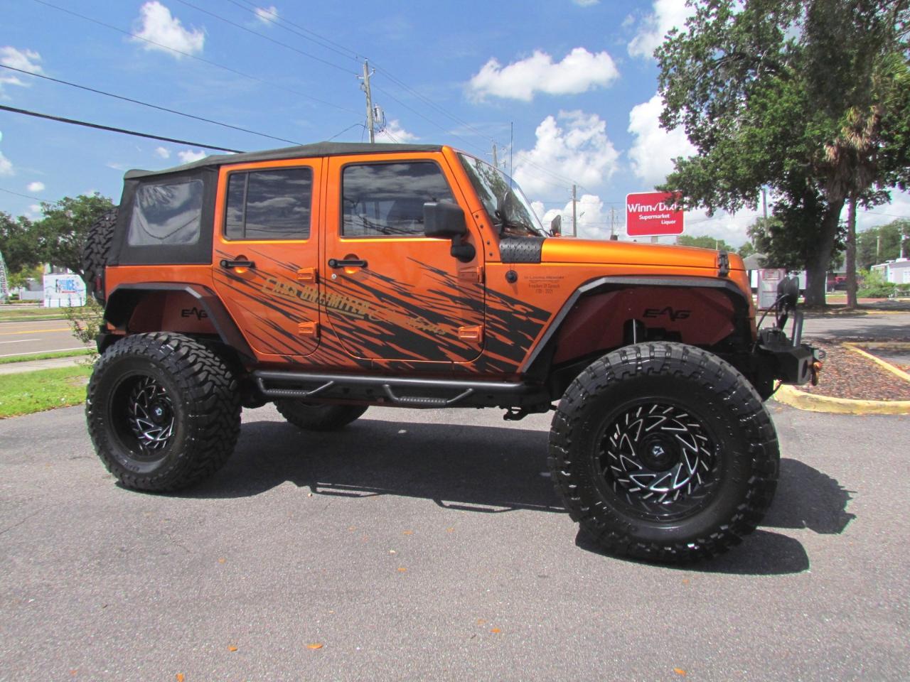 Jeep Wrangler Unlimited Sport 4D SUV 4WD 2011