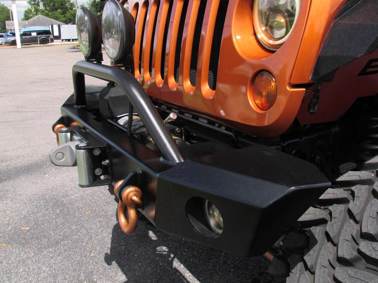 Jeep Wrangler Unlimited Sport 4D SUV 4WD 2011