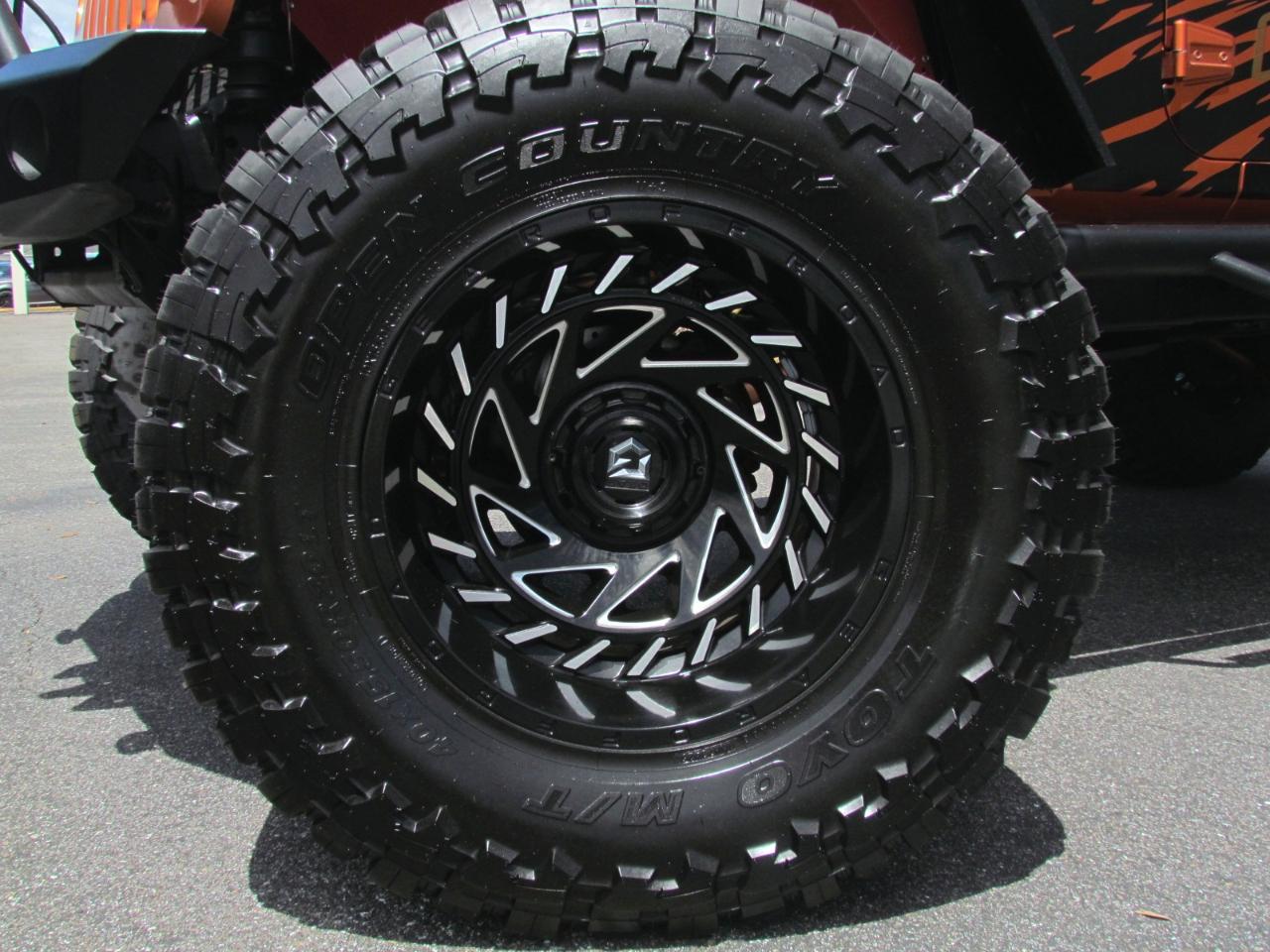 Jeep Wrangler Unlimited Sport 4D SUV 4WD 2011