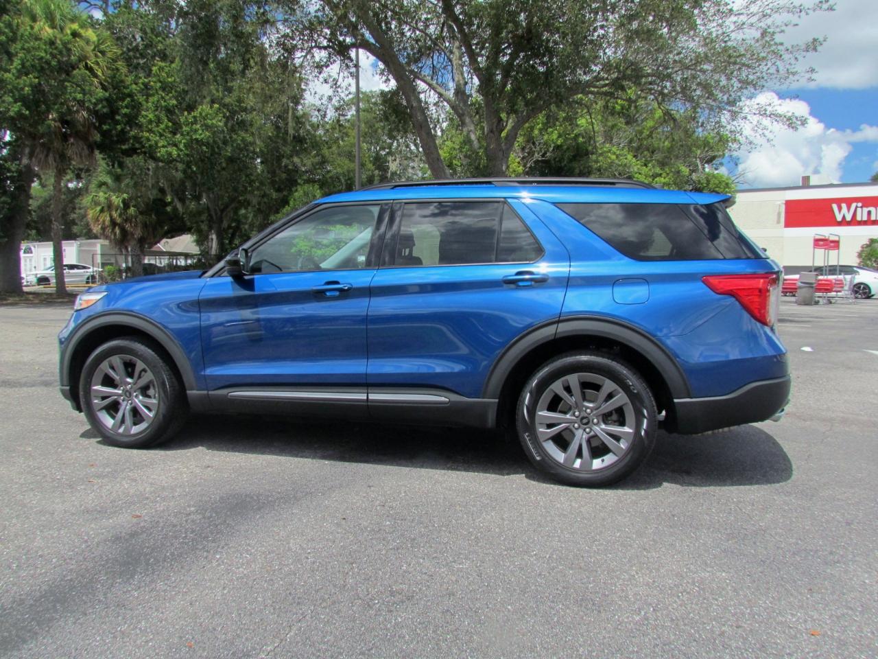 Ford Explorer XLT 4D SUV RWD 2022