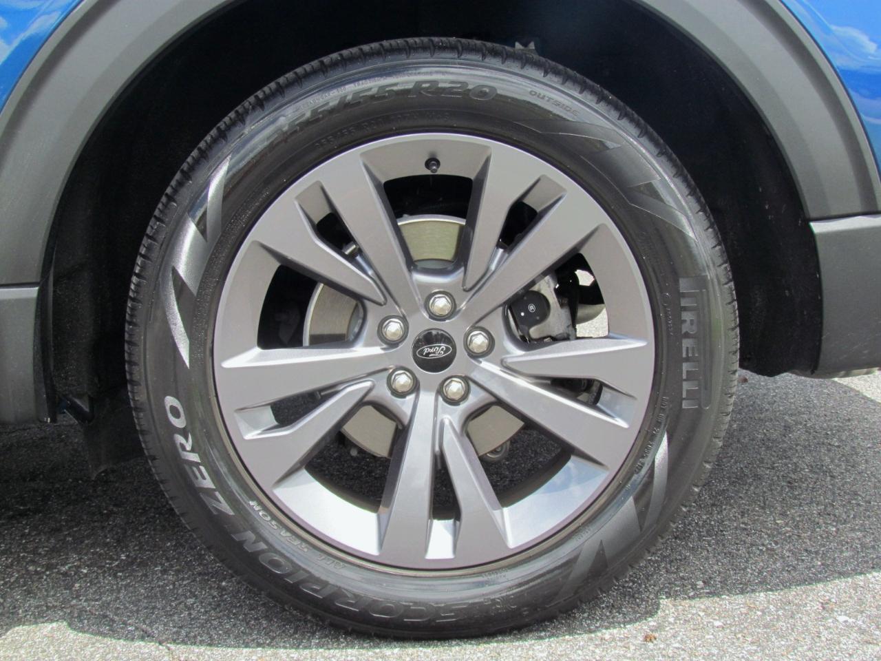 Ford Explorer XLT 4D SUV RWD 2022