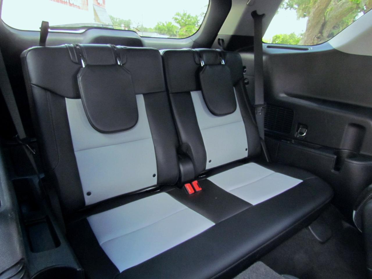 Ford Explorer XLT 4D SUV RWD 2022