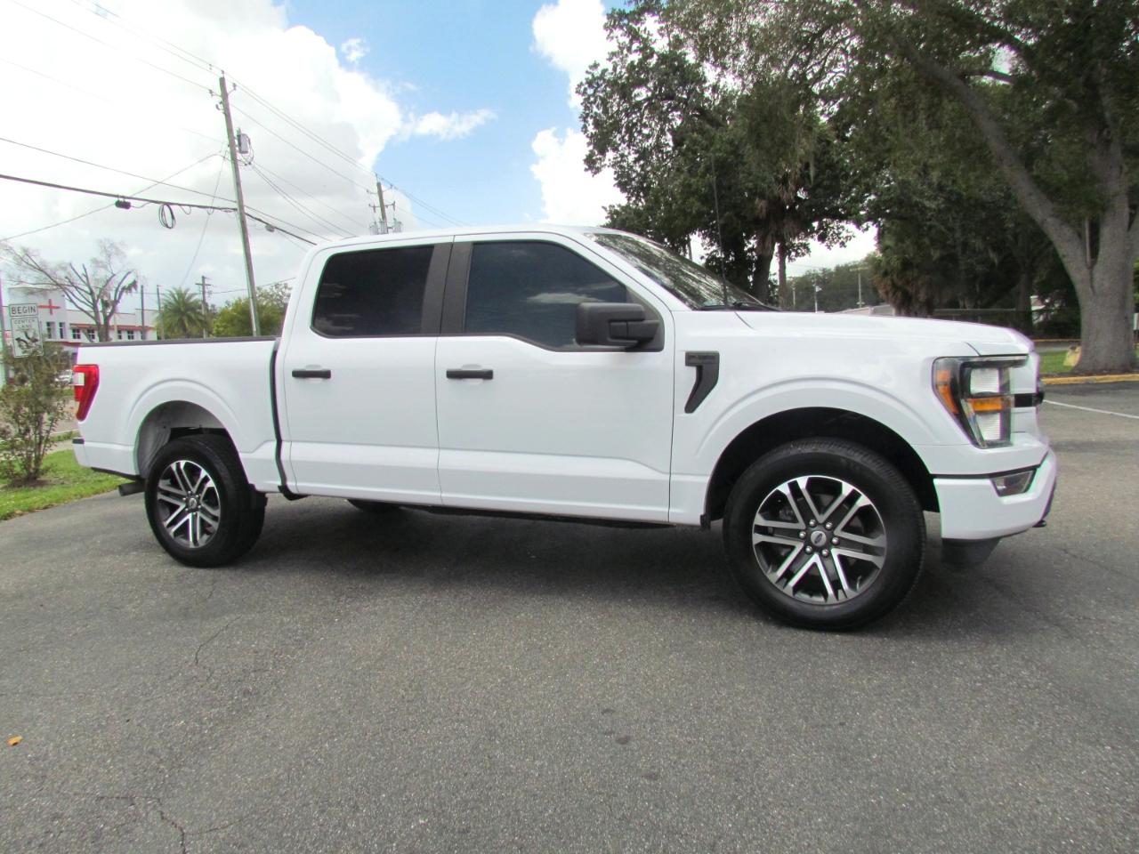 Ford F-150 XLT SuperCrew 5.5-ft. Bed 4WD 2023