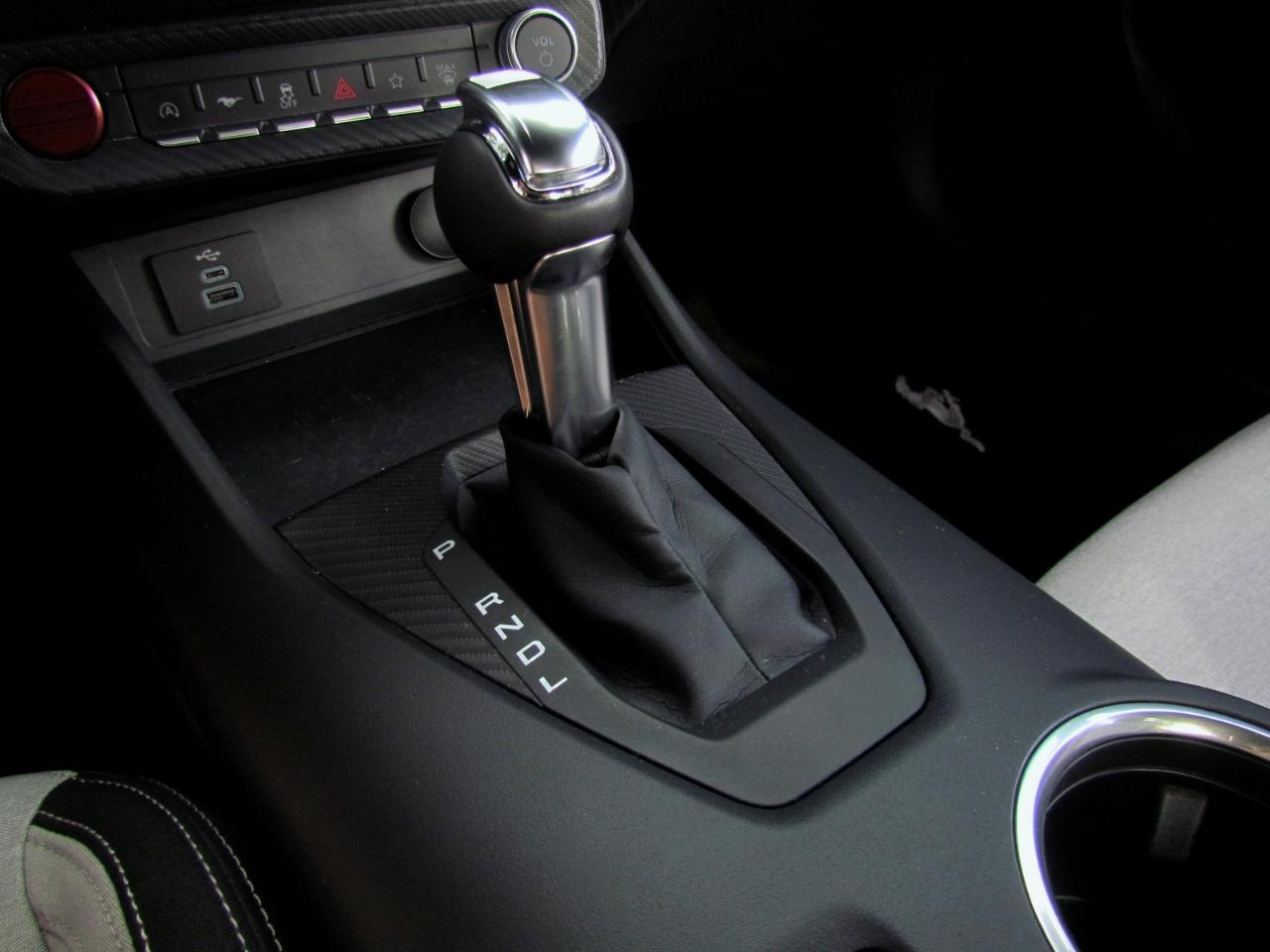 Ford Mustang  2024