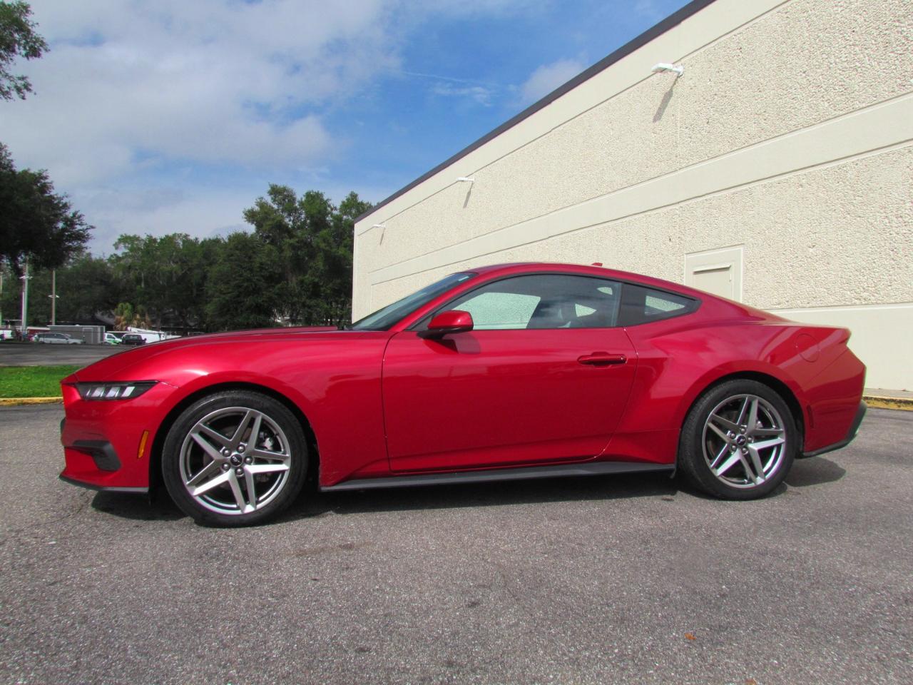 Ford Mustang  2024
