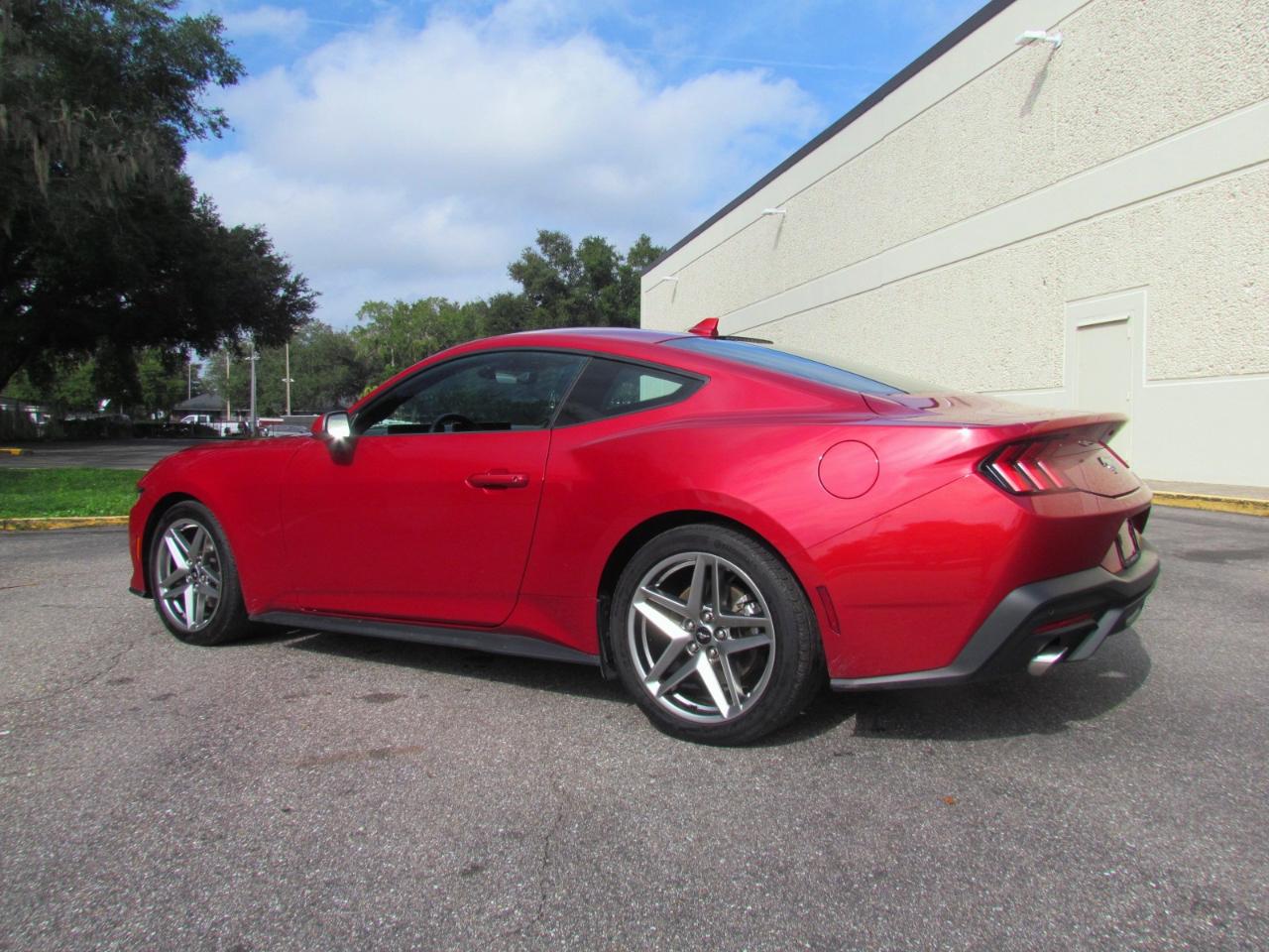 Ford Mustang  2024
