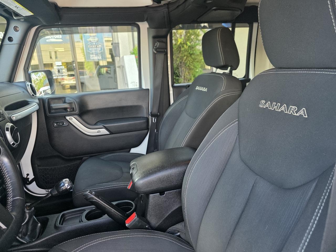 Jeep Wrangler Unlimited 4WD 4dr Sahara 2016